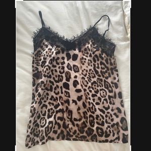 Top with tiger print, confortable and sexy